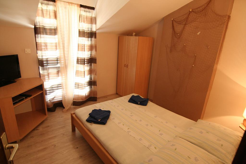 Apartments Marta Trogir Kamer foto