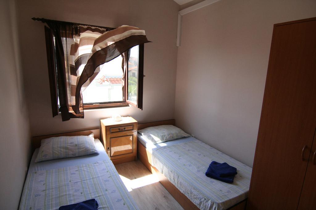 Apartments Marta Trogir Kamer foto