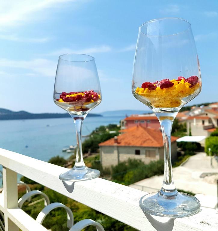 Apartments Marta Trogir Buitenkant foto
